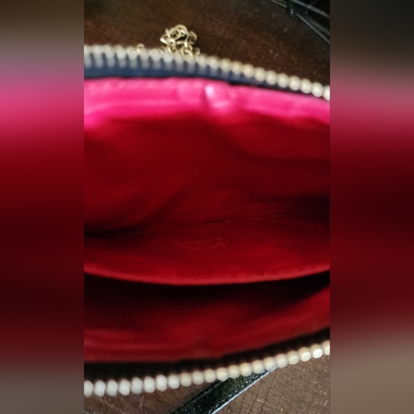 Dooney & Bourke - Picture 4 of 5